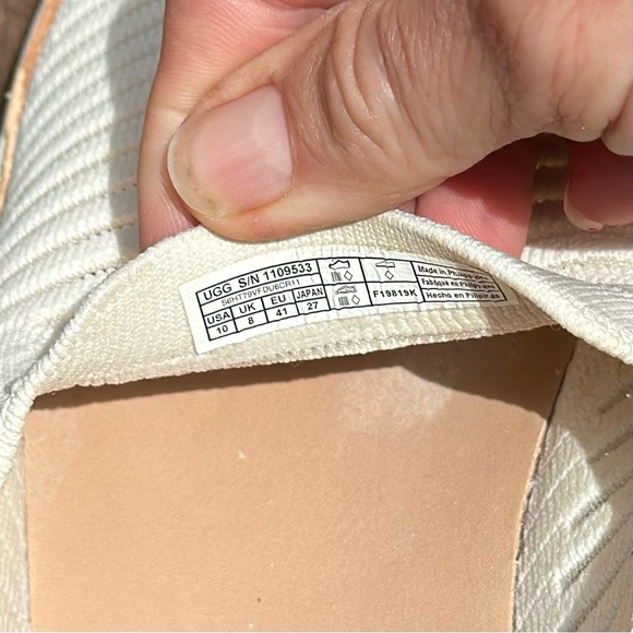 Ugg Sneakers - Picture 5 of 6